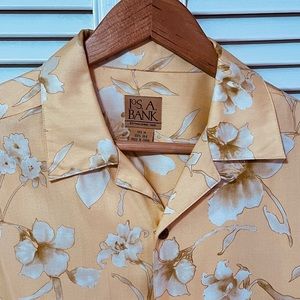 JoS. A. Bank Short Sleeve Shirt, Button Down, Hawaiian, Medium